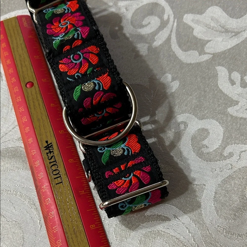 Floral Embroidered Black Martingale Collar - Picture 9 of 10